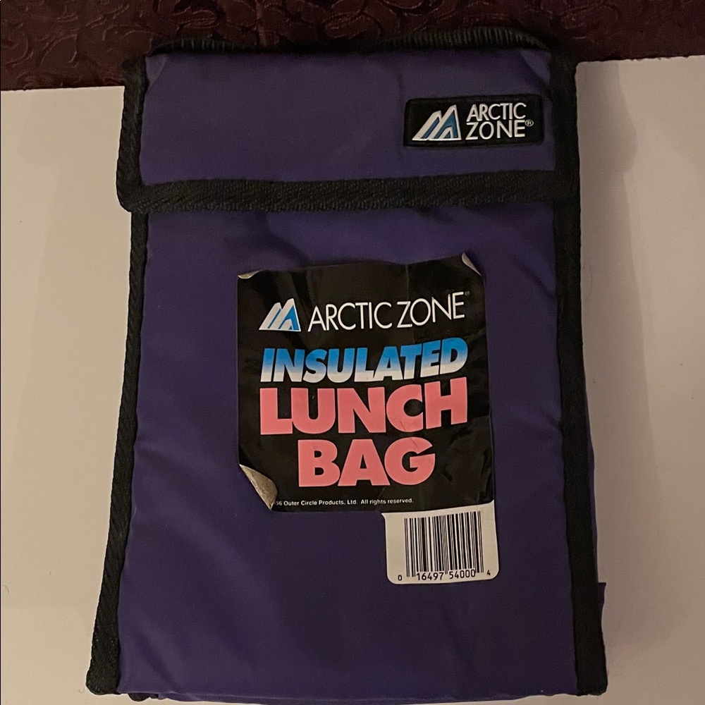 Arctic Zone Blue Insulated Lunch Bag Available in Blue or Purple - Picture 4 of 4
